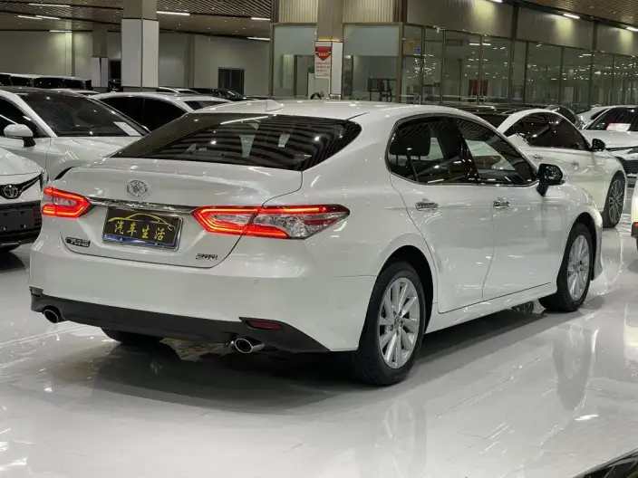 Toyota Camry 2023 Model 2.0G Deluxe Edition – фото 6