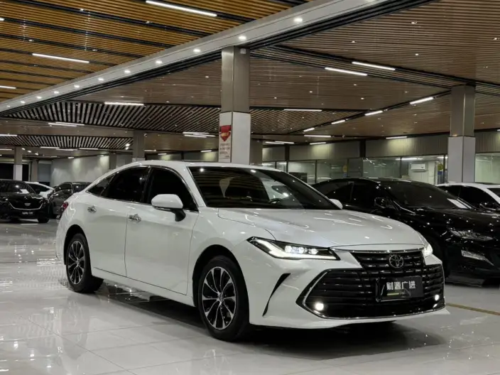 Toyota Avalon 2023 Model 2.0L CVT Deluxe Edition – фото 3