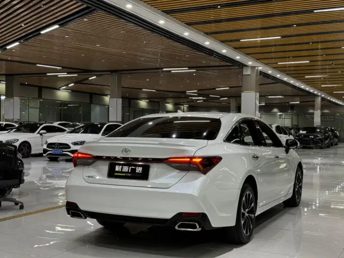 Toyota Avalon 2023 Model 2.0L CVT Deluxe Edition – фото 6