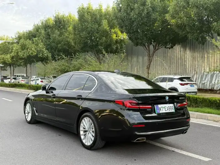 BMW 5 Series PHEV 2021 Model 535Le Luxury Set – фото 4