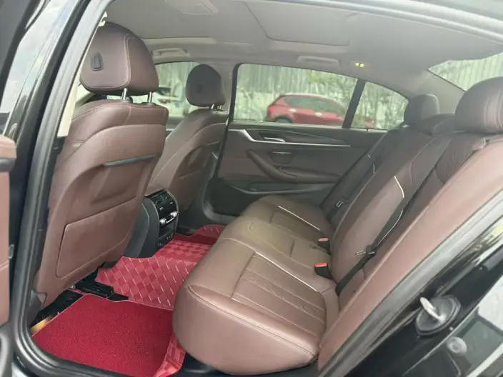 BMW 5 Series PHEV 2021 Model 535Le Luxury Set – фото 9