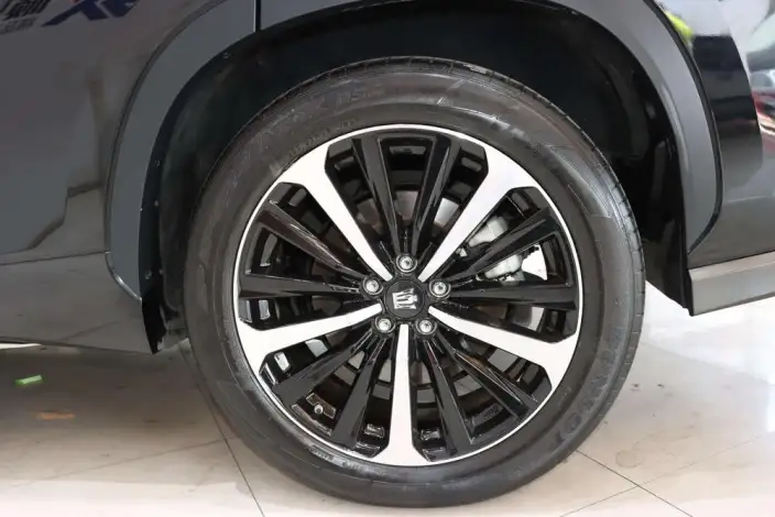 Crown Kluger 2021 Model 2.5L HEV 4WD Premium Edition – фото 7