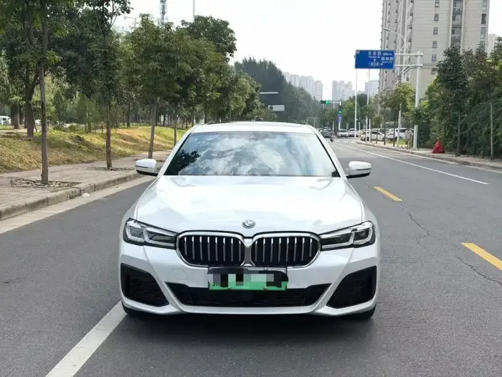 BMW 5 Series PHEV 2022 Model 535Le M Sports Set – фото 2