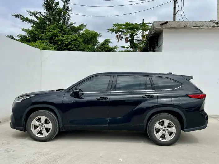 Toyota Highlander 2023 Model Hybrid 2.5L 2WD Elite Edition 7 seat – фото 3
