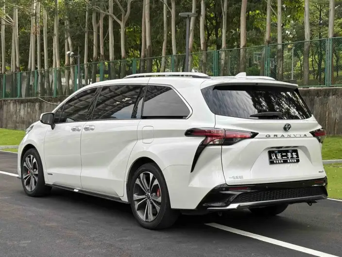 Granvia 2023 Model Intelligent Hybrid 2.5L Flagship VIP – фото 4