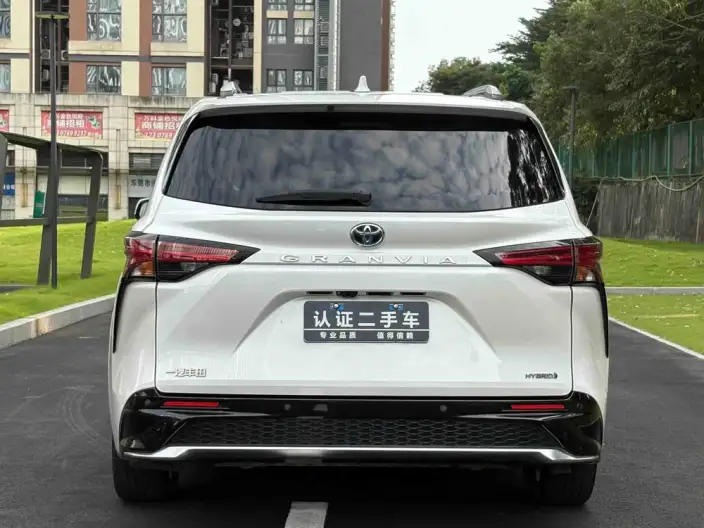 Granvia 2023 Model Intelligent Hybrid 2.5L Flagship VIP – фото 5