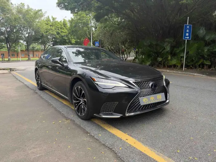 Lexus LS 2021 Model 500h Executive Edition