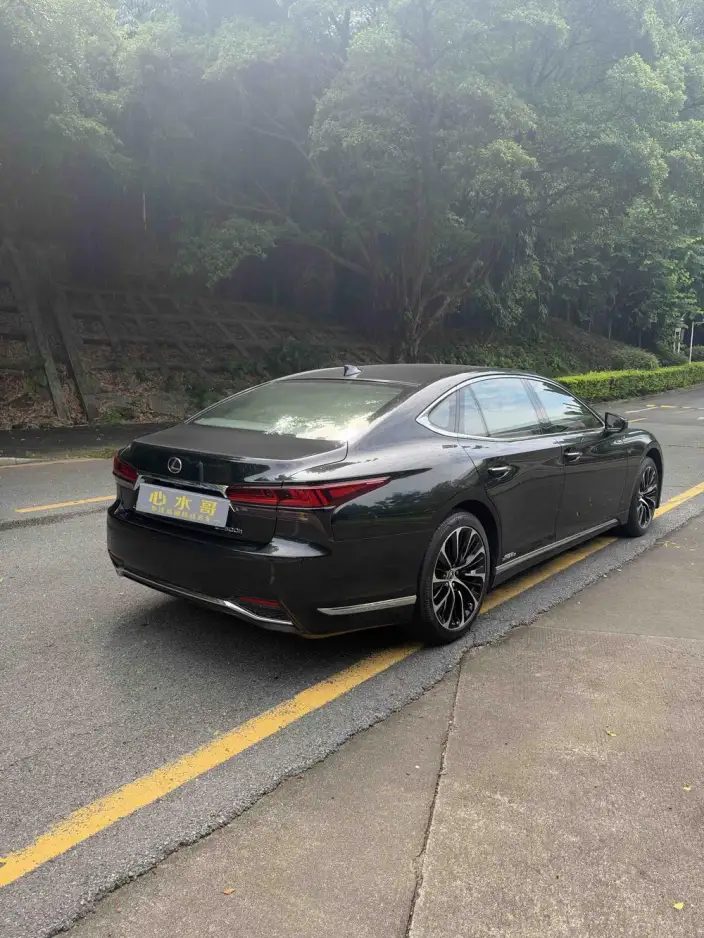 Lexus LS 2021 Model 500h Executive Edition