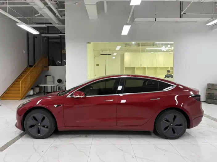 Model 3 2020 Model Standard Battery Life Rear Drive L Class Edition