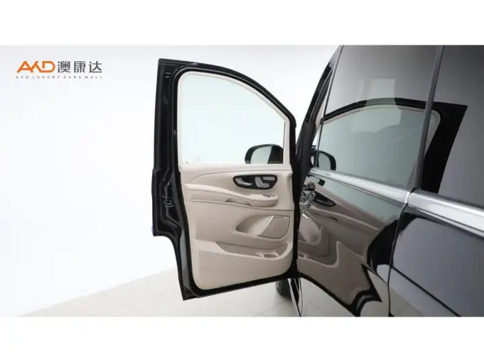 Mercedes-Benz V-Class 2020 Model 2.0T Automatic 4WD 7 seat Parallel Imported – фото 10