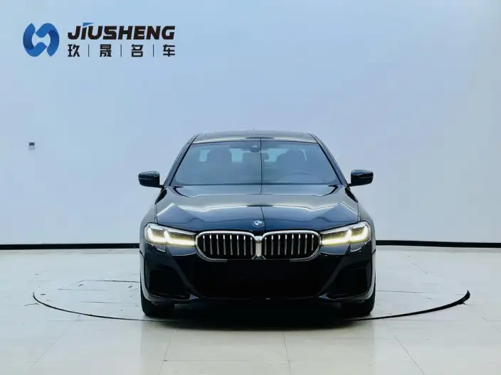 BMW 5 Series 2022 Model Facelift II 525Li M Sports Set – фото 2
