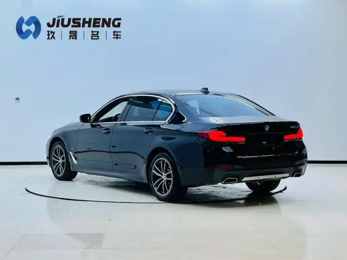 BMW 5 Series 2022 Model Facelift II 525Li M Sports Set – фото 4