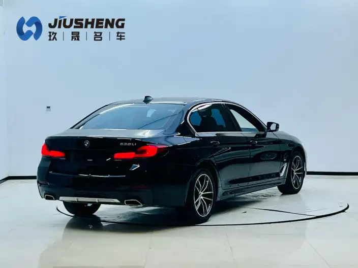 BMW 5 Series 2022 Model Facelift II 525Li M Sports Set – фото 6