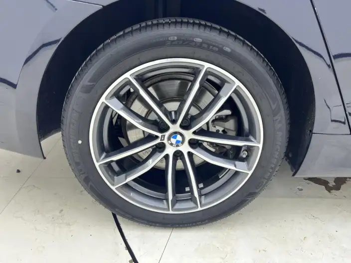 BMW 5 Series 2022 Model Facelift II 525Li M Sports Set – фото 7