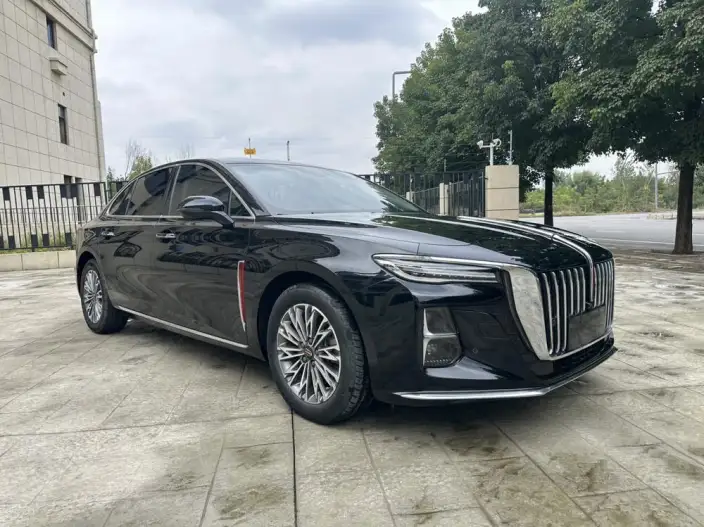 Hongqi H5 2024 Model 2.0T Automatic Smart Flag Enjoy Edition