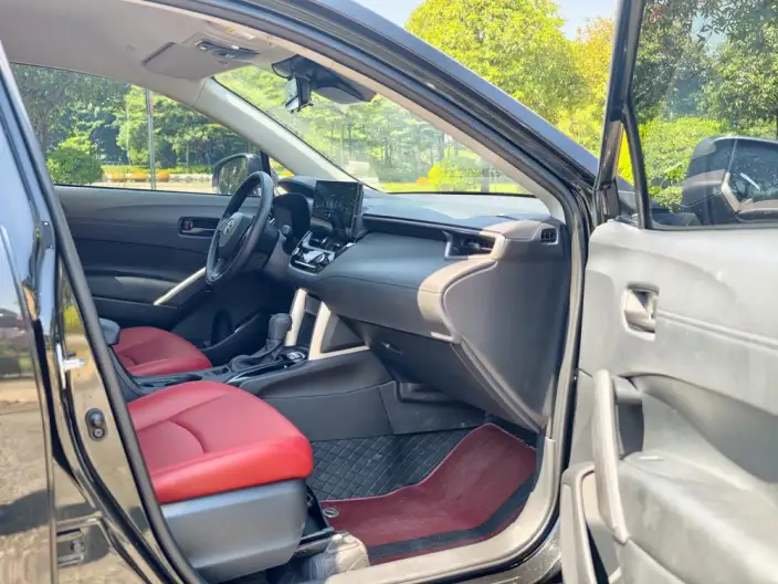 Toyota Corolla Cross 2023 Model 2.0L Intelligent Hybrid Pioneer Edition – фото 10