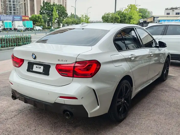 BMW 1 Series 2021 Model 125i M Sports Night Edition – фото 6