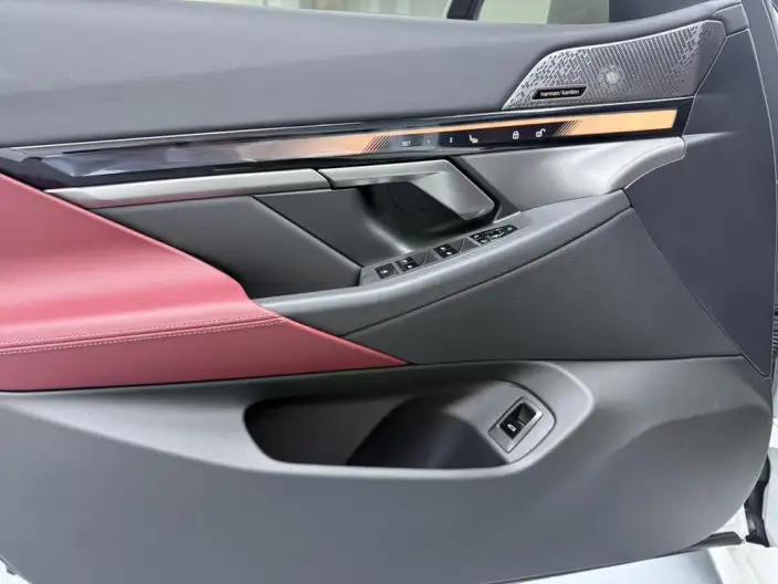BMW 5 Series 2024 Model 530Li Leading Model M Sports Set – фото 8