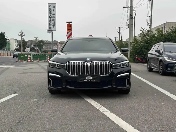 BMW 7 Series 2021 Model 730Li M Sports Set – фото 2