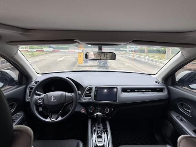Honda Vezel Модель 2019 года 220 TURBO CVT Deluxe Edition Country VI – фото 5