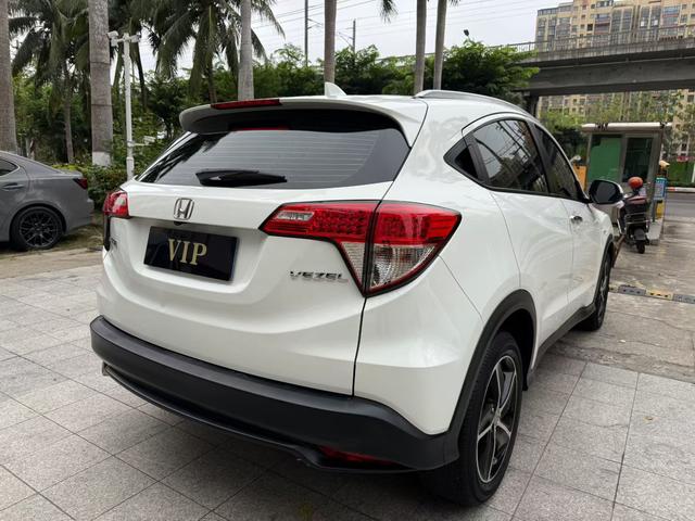 Honda Vezel Модель 2019 года 220 TURBO CVT Deluxe Edition Country VI – фото 7