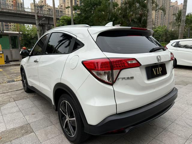 Honda Vezel Модель 2019 года 220 TURBO CVT Deluxe Edition Country VI – фото 9