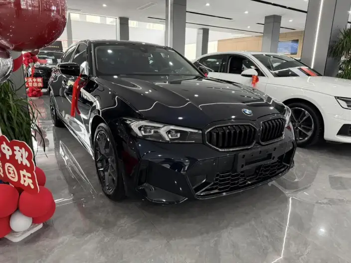 BMW 3 Series 2025 Model 330Li M Sports Night Set – фото 3