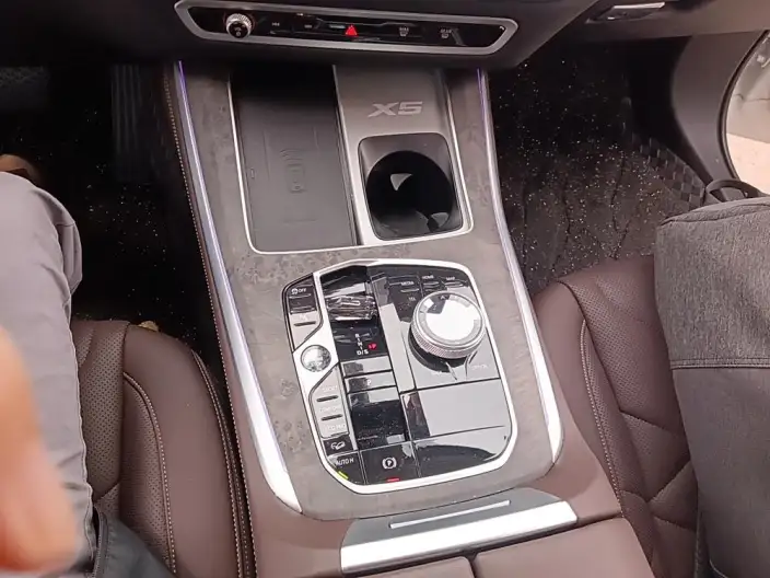 BMW X5 2023 Model xDrive30Li Exclusive Model M Sports Night Set – фото 9