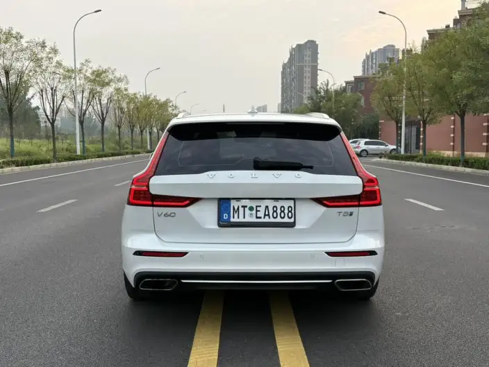 Volvo V60 2020 Model T5 Smart Range Deluxe Edition