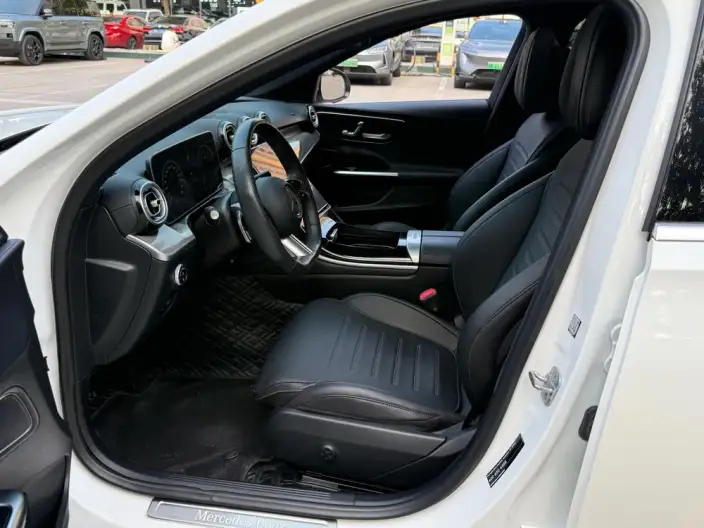 Mercedes-Benz C-Class 2024 Model C 260 L Sports Edition – фото 9