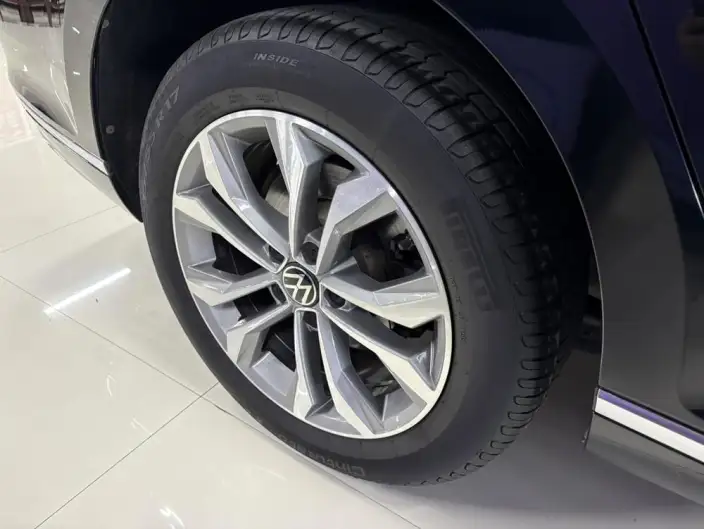 Variant 2021 Model 2.0TSI Smooth Ride Edition – фото 6