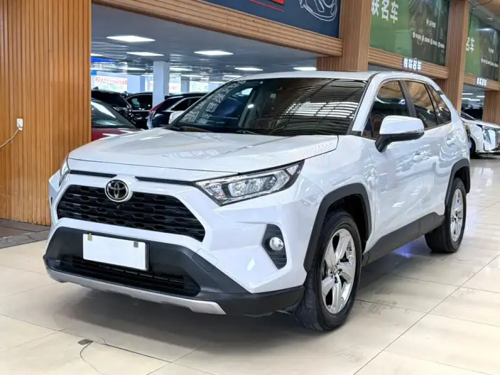 Toyota RAV4 2021 Model 2.0L CVT 2WD Fashion edition – фото 1