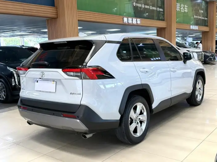Toyota RAV4 2021 Model 2.0L CVT 2WD Fashion edition – фото 6