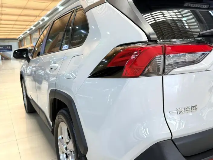 Toyota RAV4 2021 Model 2.0L CVT 2WD Fashion edition – фото 8