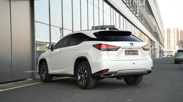 Lexus RX Модель 2020 года 300 2WD Elite Edition National V – фото 6