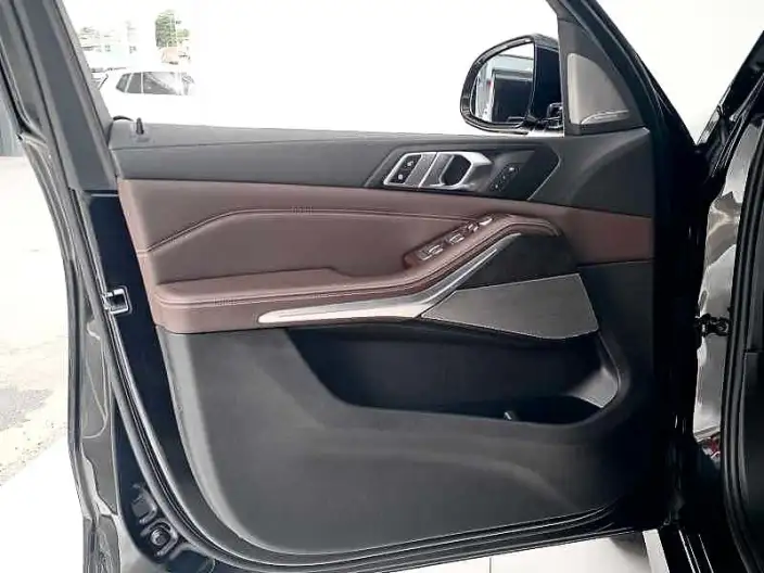 BMW X5 2023 Model xDrive30Li Exclusive Model M Sports Set – фото 9