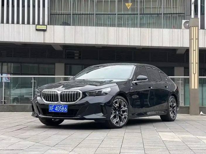 BMW 5 Series 2025 Model Facelift 530Li Exclusive Model Luxury Set – фото 1
