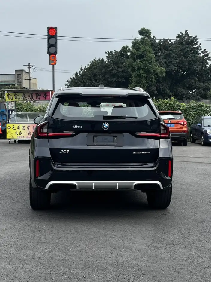 BMW X1 2025 Model sDrive25Li M Sports Set – фото 6