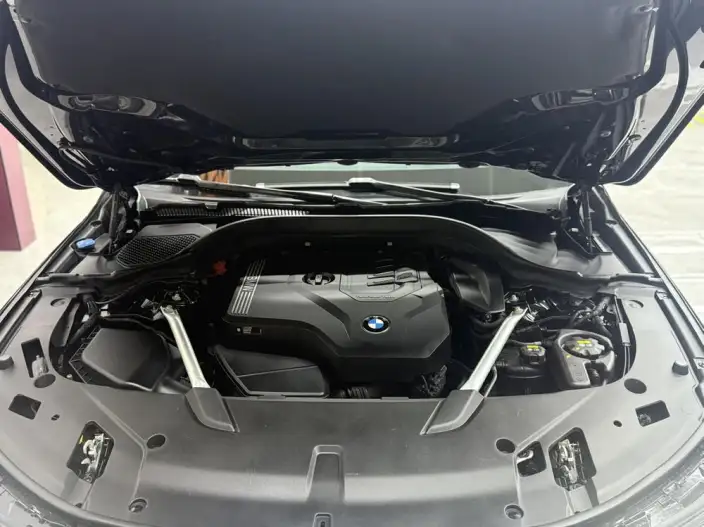 BMW 6 Series GT 2021 Model 630i M Sports Set – фото 9