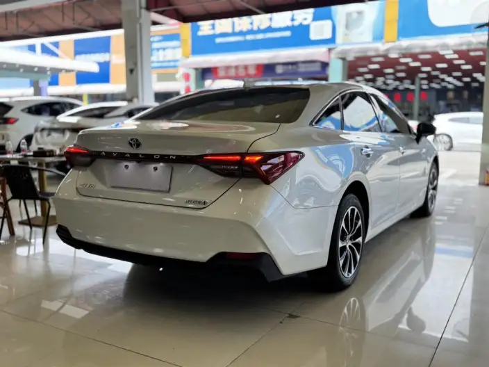 Toyota Avalon 2022 Model Hybrid 2.5L Deluxe Edition – фото 6