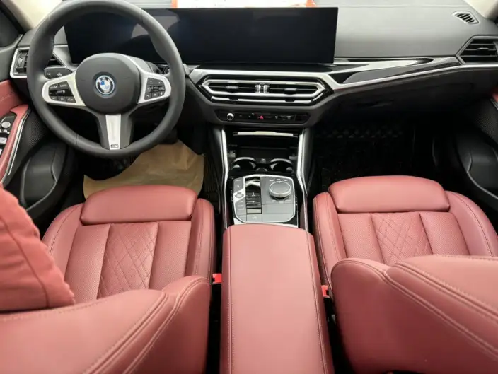 BMW i3 2025 Model eDrive35L – фото 9