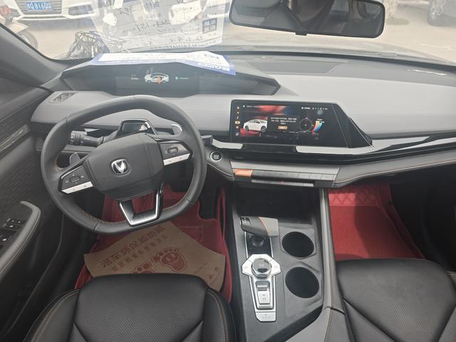 Changan UNI-V 2023 1.5T Premium – фото 7