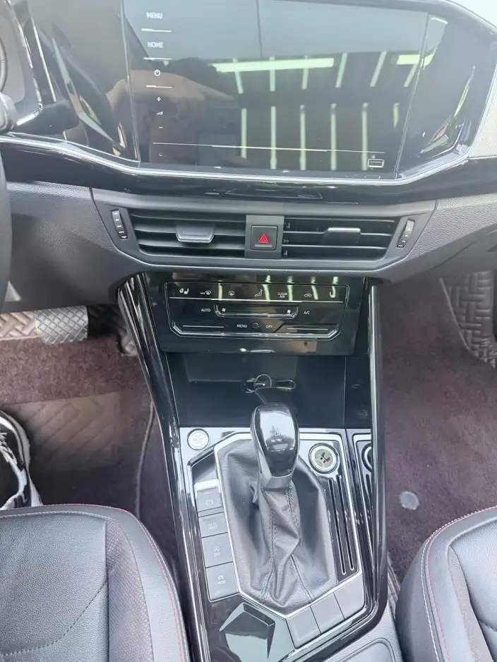 Volkswagen Tayron 2022 Model 330TSI 2WD Luxury Zhilian Edition – фото 7