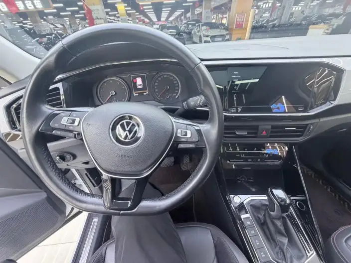 Volkswagen Tayron 2022 Model 330TSI 2WD Luxury Zhilian Edition – фото 9