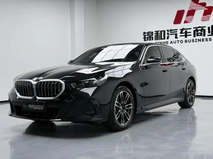 BMW 5 Series 2026 Model 530Li Leading Model M Sports Set – фото 1