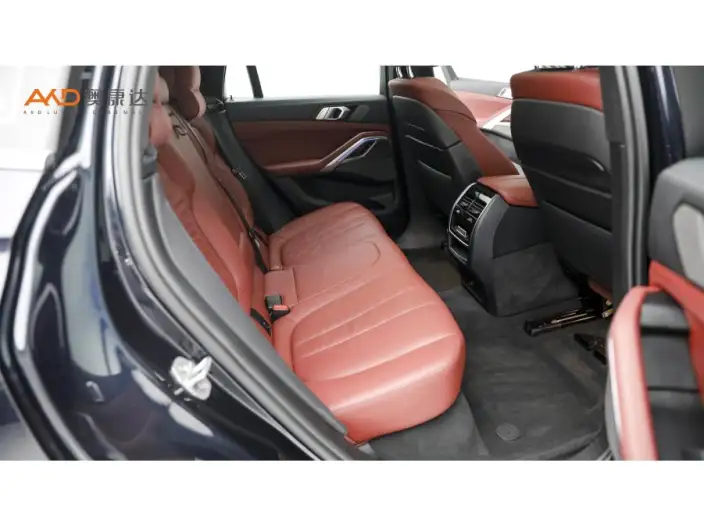 BMW X6 2022 Model xDrive40i Exclusive Model M Sports Set – фото 8