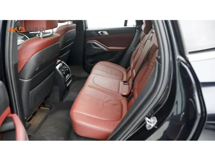BMW X6 2022 Model xDrive40i Exclusive Model M Sports Set – фото 10