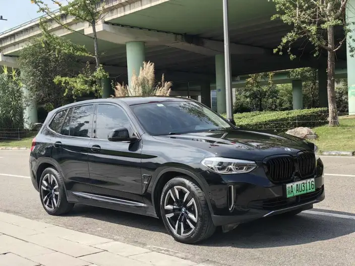 BMW iX3 2021 Model Leading Model