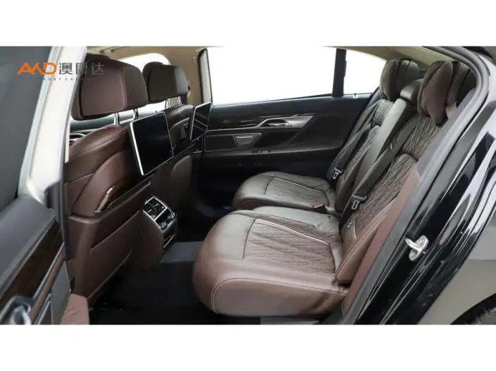 BMW 7 Series 2021 Model 740Li Exclusive Model Luxury Set – фото 8