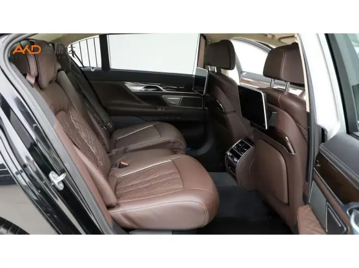 BMW 7 Series 2021 Model 740Li Exclusive Model Luxury Set – фото 10